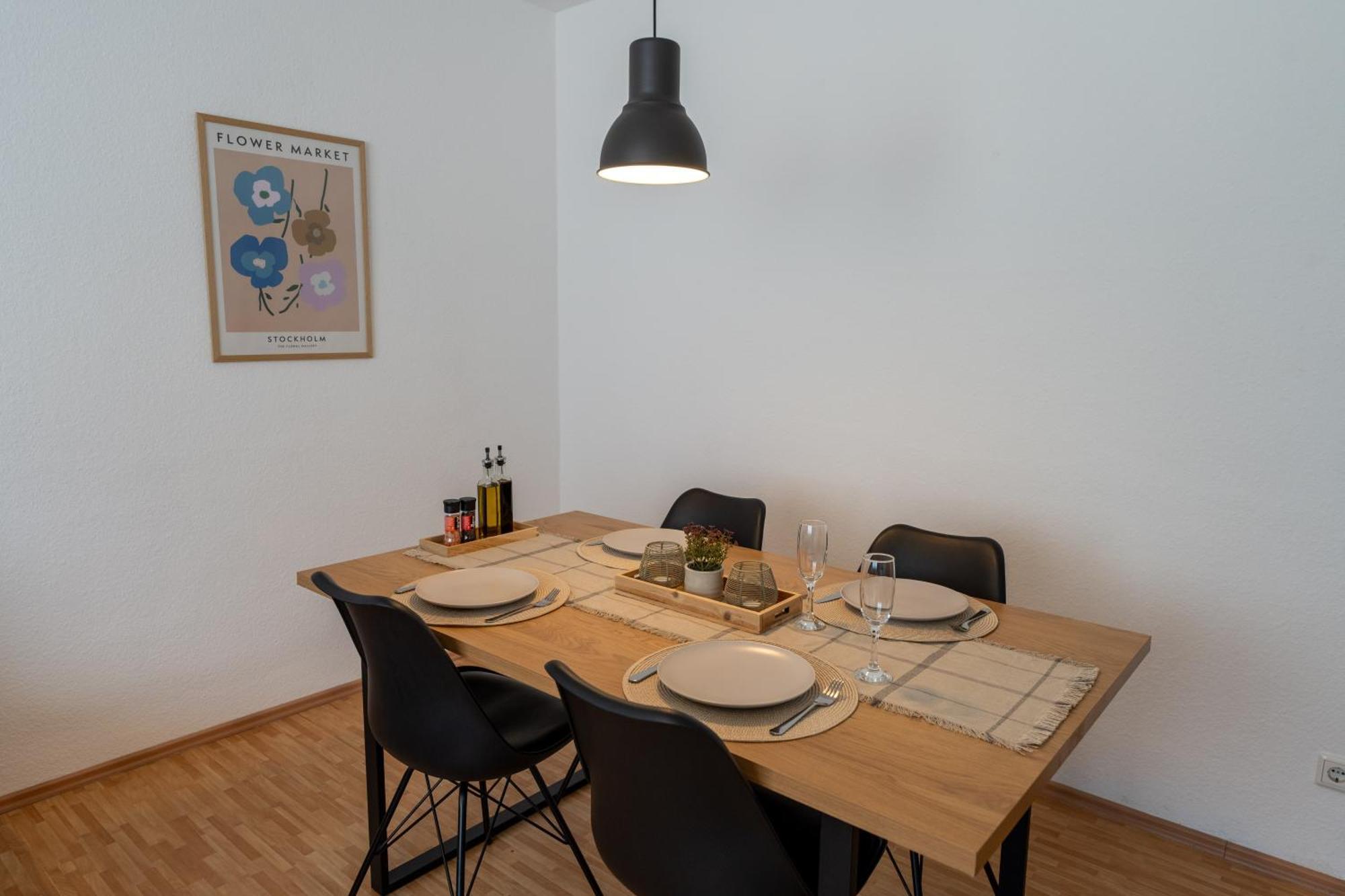 Stadtkern - Kingsize - 24H Check In - Arbeitsplatz - Nespresso - Vollausgestattet Essen Kültér fotó